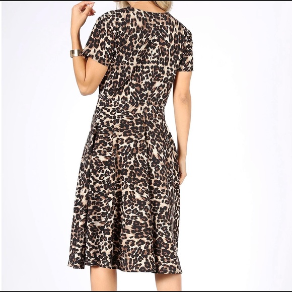 Cheetah fit & flare midi dress - Picture 3 of 4